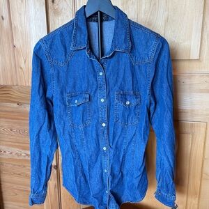Karen Kane Classic Blue Denim Top
